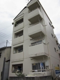 片山ビルの外観