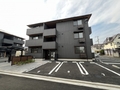 ベルナシェンテ南松山の外観